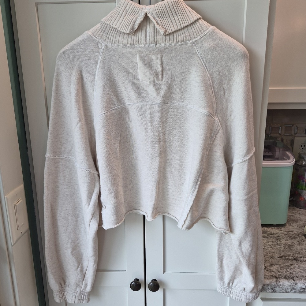 Aerie Cropped Turtleneck Sweatshirt Oatmeal Heather Cream Long Sleeve Size XS - Picture 4 of 6